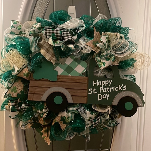 St. Patrick’s Day Wreath - Picture 2 of 2